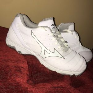 Mizuno Women's 9 Spike Advanced Metal Cleats